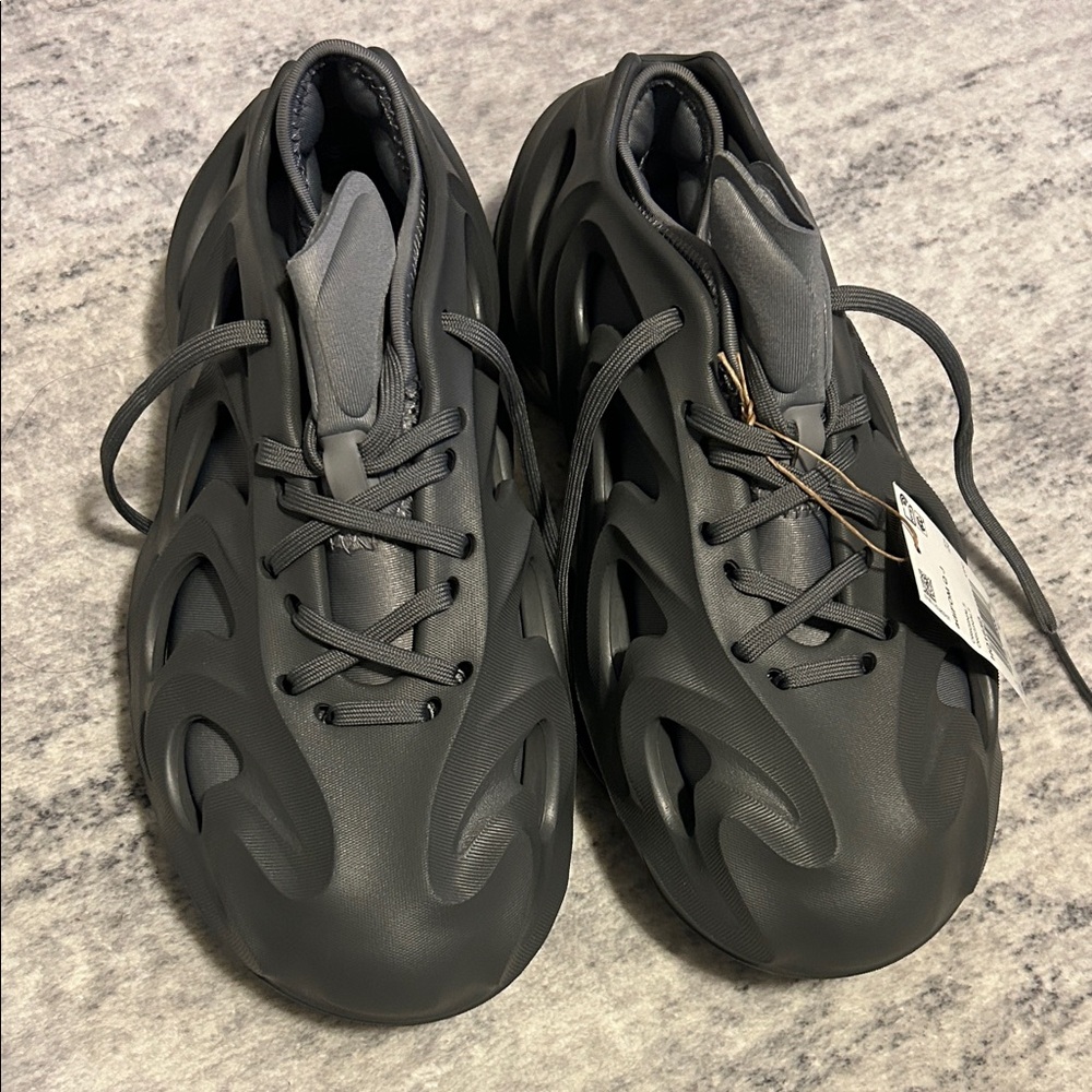 Adidas Adifom Q J (Junior/Kids) shoe in grey sz 6 us NWT